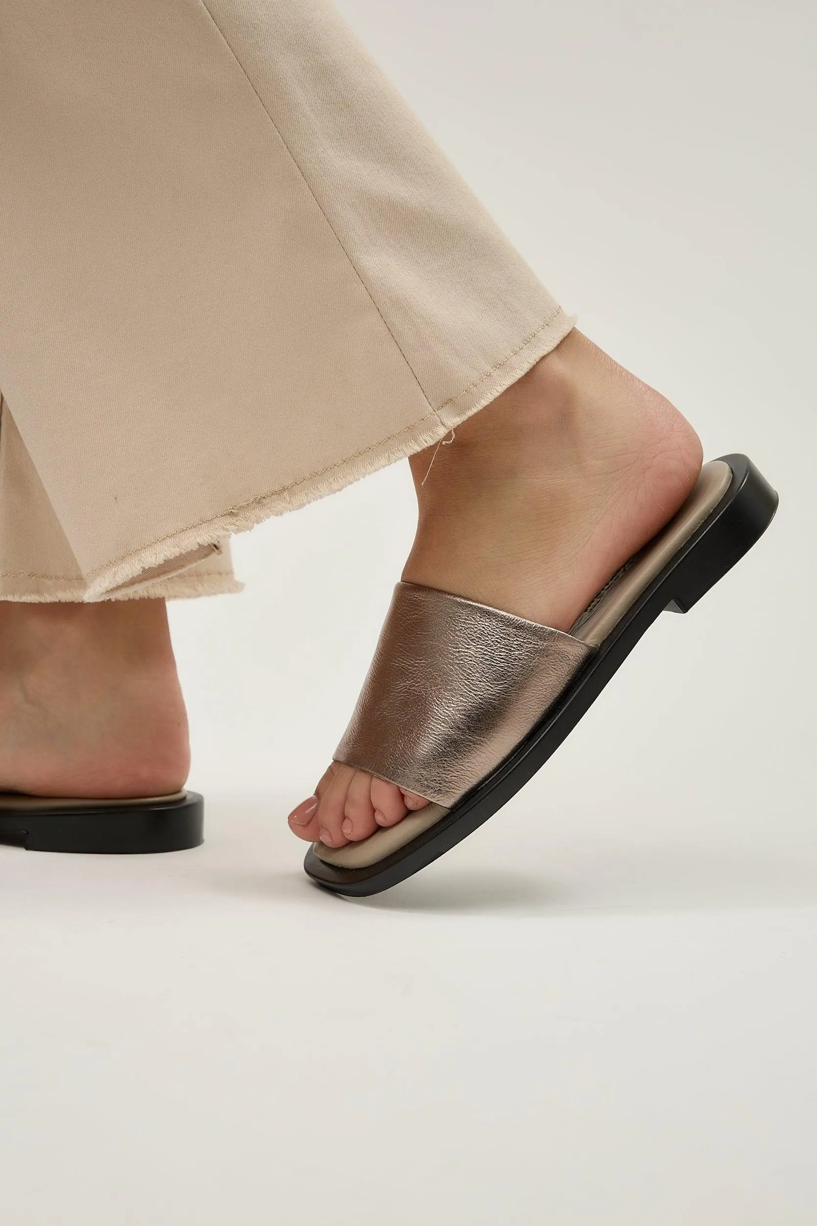 Alo Flop Metallic